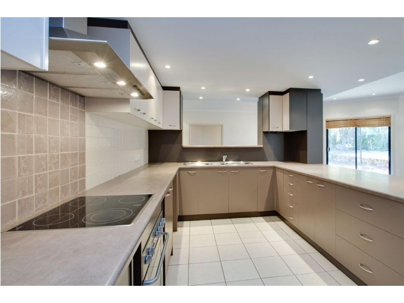 1 Shannon Road, Bridgewater SA 5155