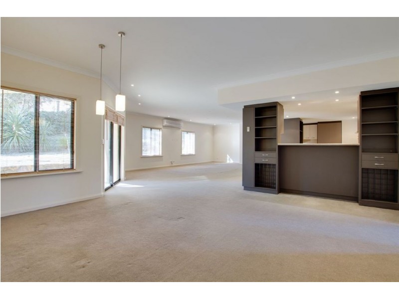 1 Shannon Road, Bridgewater SA 5155