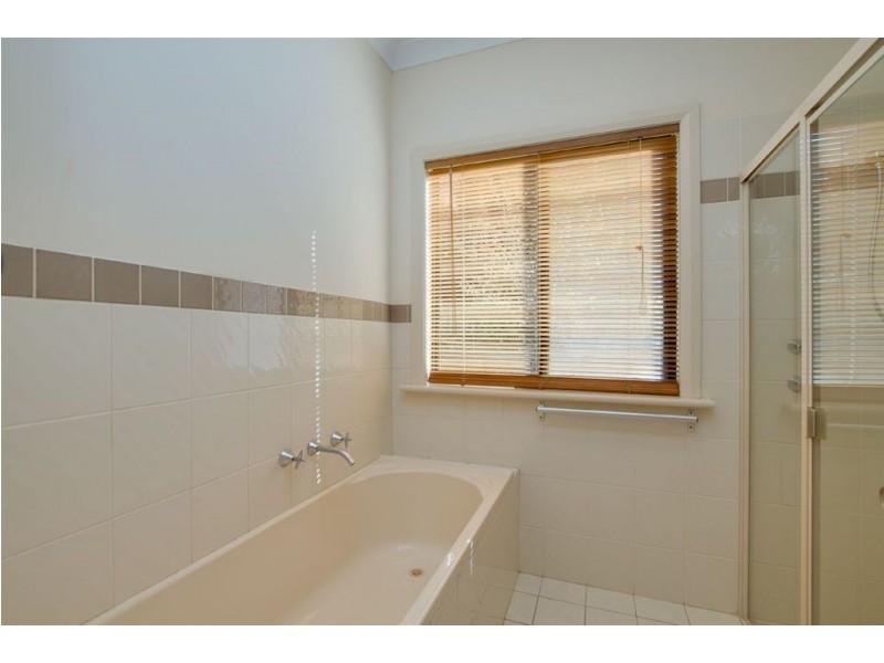 1 Shannon Road, Bridgewater SA 5155