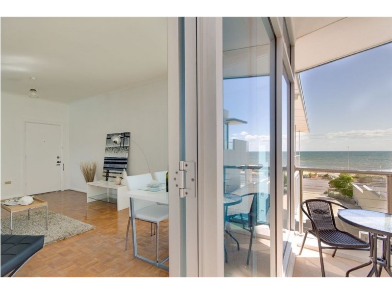 7/22 Seaview Road, West Beach SA 5024
