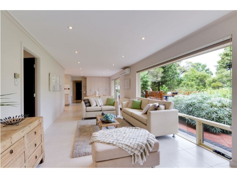 15 Woorabinda Drive, Stirling SA 5152