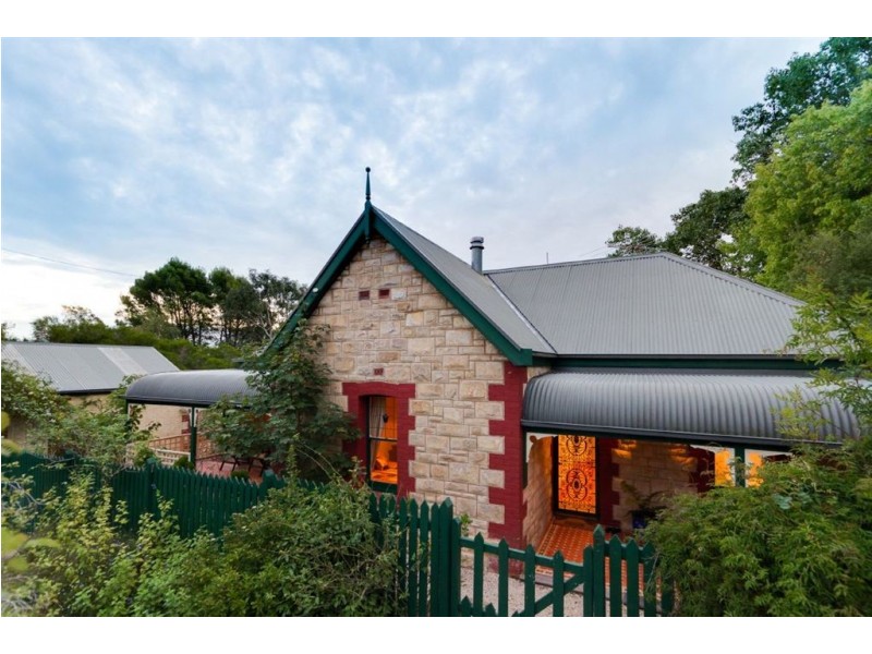 6 Sheoak Road, Crafers West SA 5152