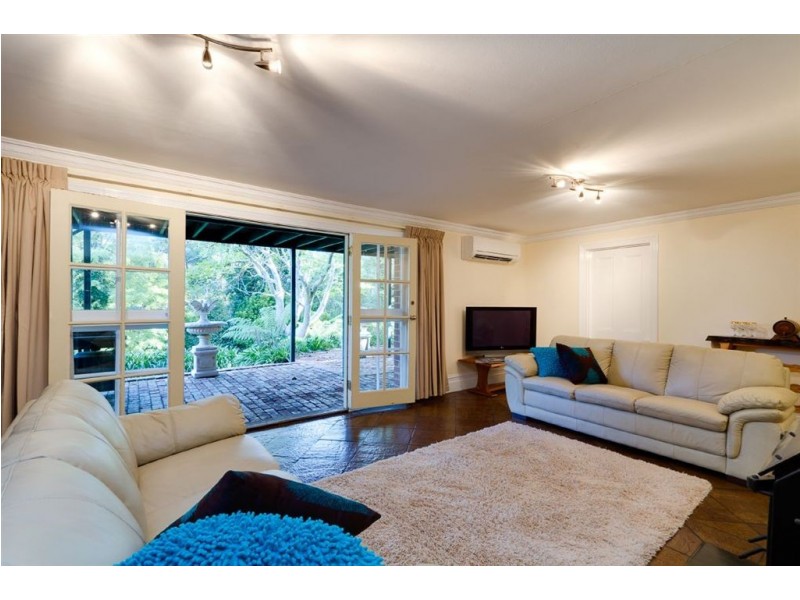 6 Sheoak Road, Crafers West SA 5152