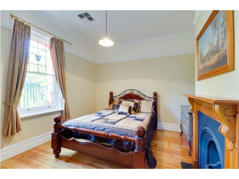 6 Sheoak Road, Crafers West SA 5152