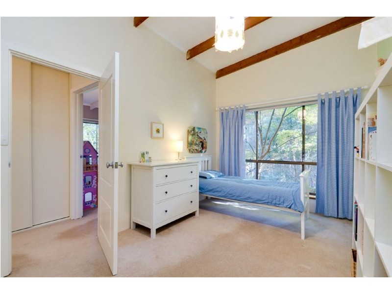 11 Fern Road, Crafers West SA 5152