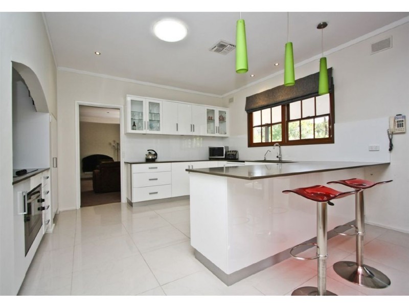 26 First Avenue, Bridgewater SA 5155