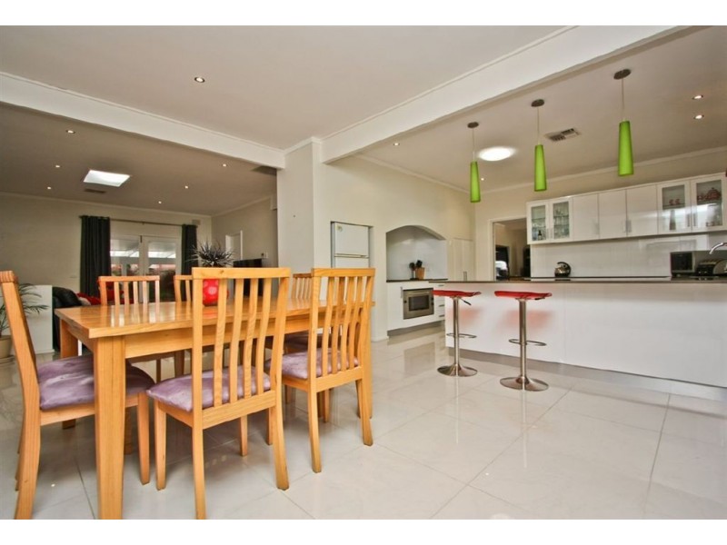 26 First Avenue, Bridgewater SA 5155