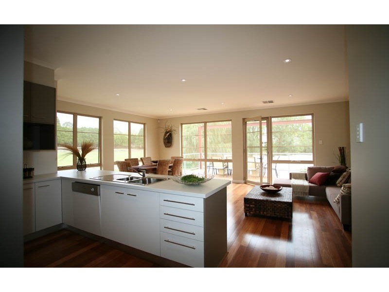 2/66 Mt Barker Road, Stirling SA 5152