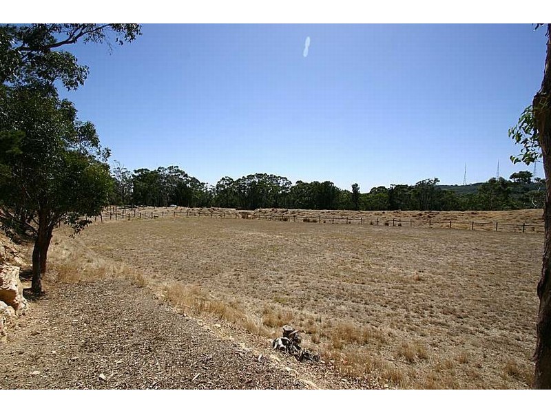 4 Charlick Road, Crafers West SA 5152