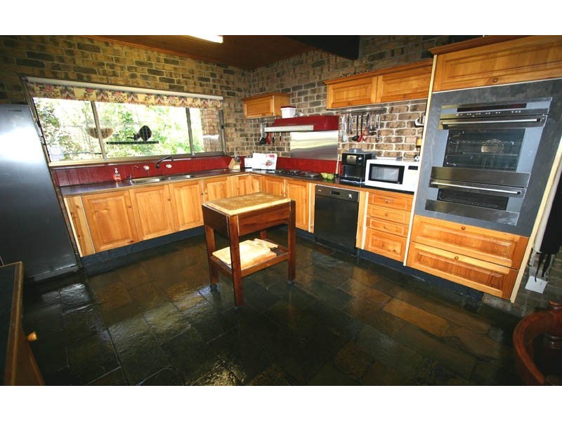13 Lewis Ave, Aldgate SA 5154