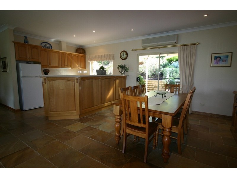 12 Rudall Avenue, Crafers SA 5152