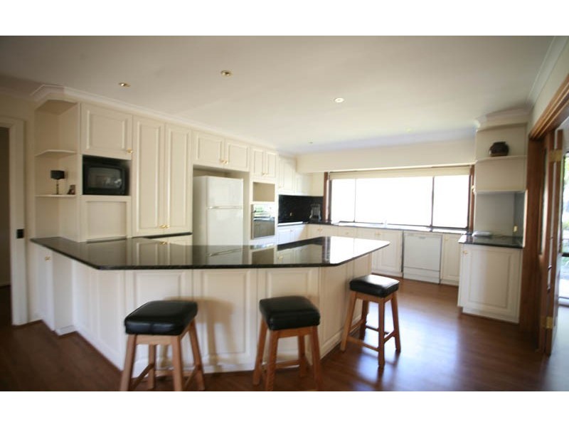 42 Sheoak Rd, Crafers West SA 5152