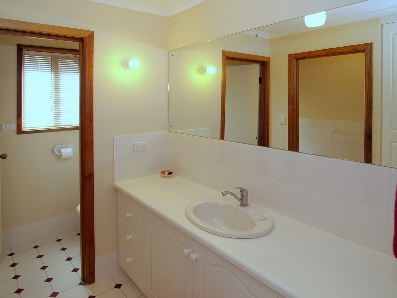 27 Tolmer Road, Woodside SA 5244