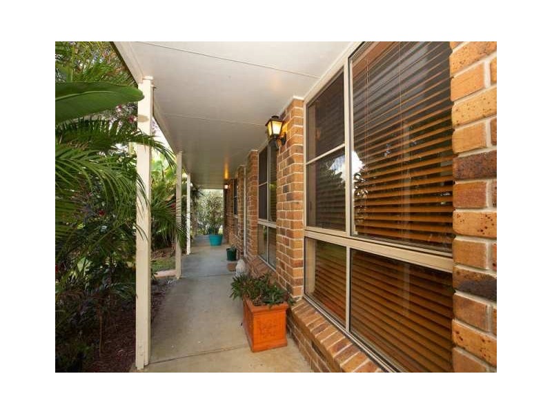 18 Crestbrook Drive, Morayfield QLD 4506