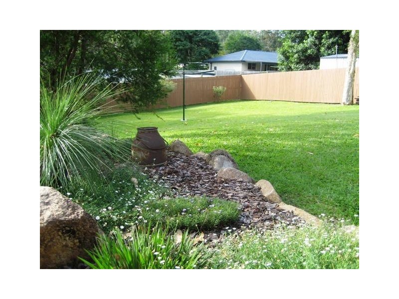 27 Frenchs Road, Petrie QLD 4502