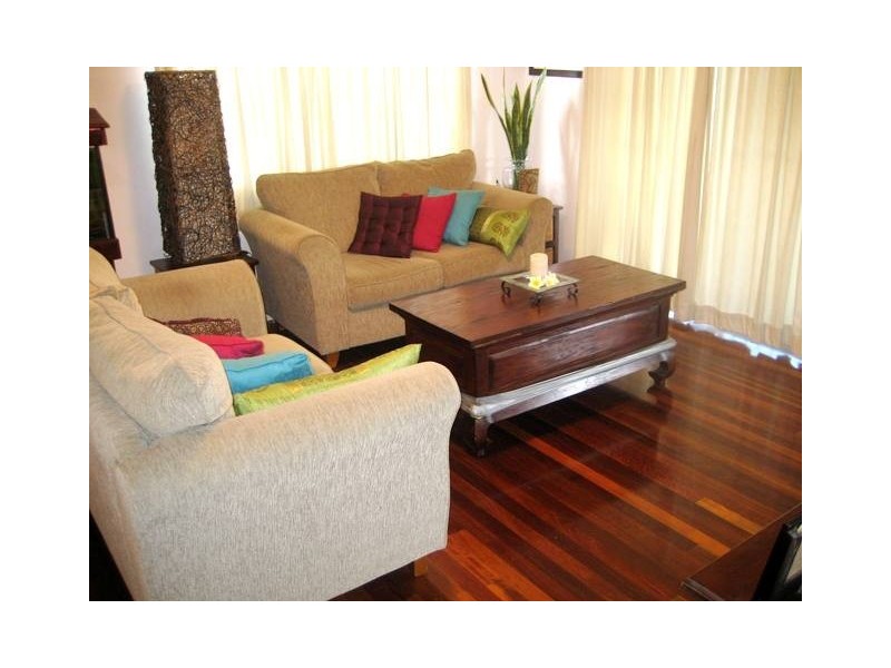 27 Frenchs Road, Petrie QLD 4502