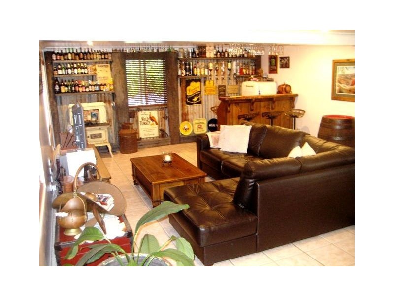 27 Frenchs Road, Petrie QLD 4502