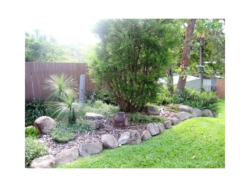 27 Frenchs Road, Petrie QLD 4502