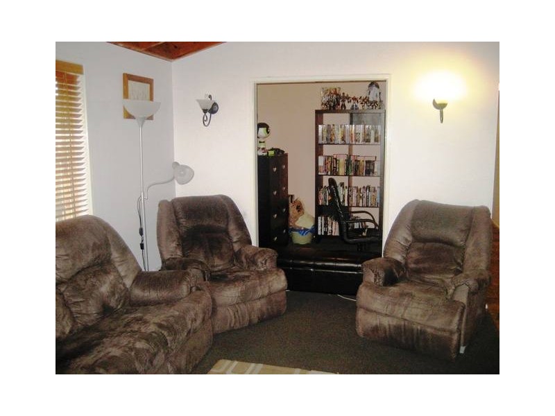 82 Crestwood Drive, Morayfield QLD 4506