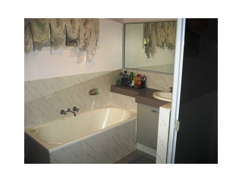 82 Crestwood Drive, Morayfield QLD 4506