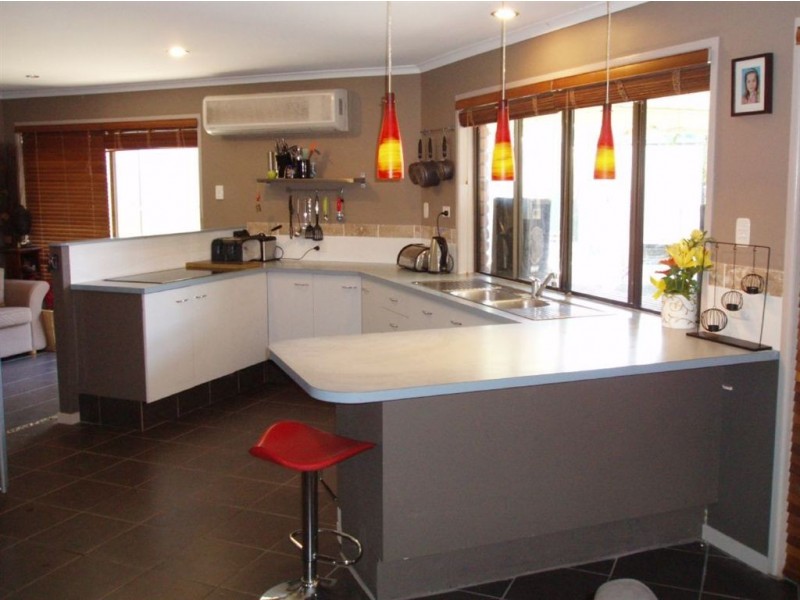21 Alexander Crescent, Morayfield QLD 4506