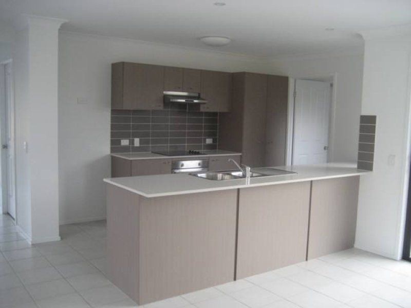 34 Peacherine Circuit, Bellmere QLD 4510