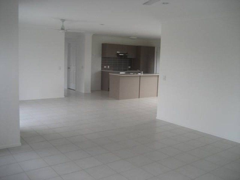 34 Peacherine Circuit, Bellmere QLD 4510