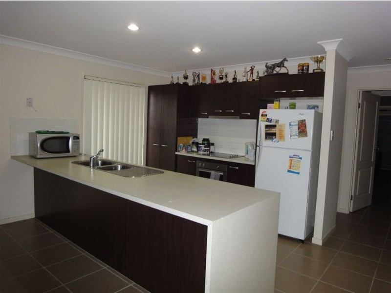 8 Newton Street, Morayfield QLD 4506
