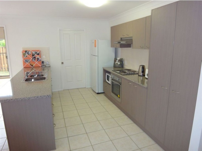 45 Hollywood Ave, Bellmere QLD 4510