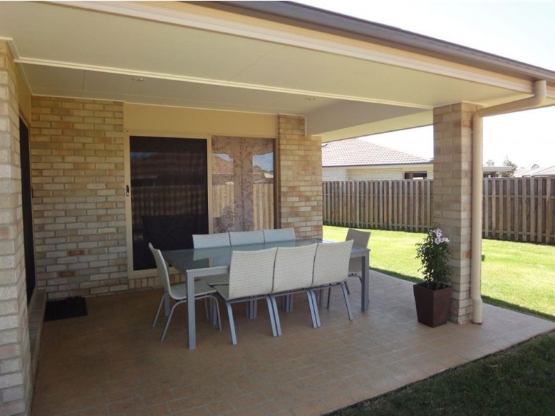 45 Hollywood Ave, Bellmere QLD 4510