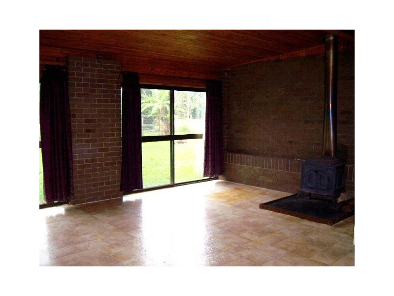 4 Behrens Road, Bellmere QLD 4510