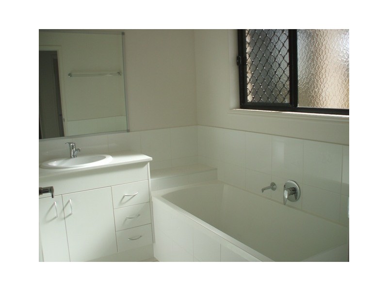 2 Dear Place, Bellmere QLD 4510
