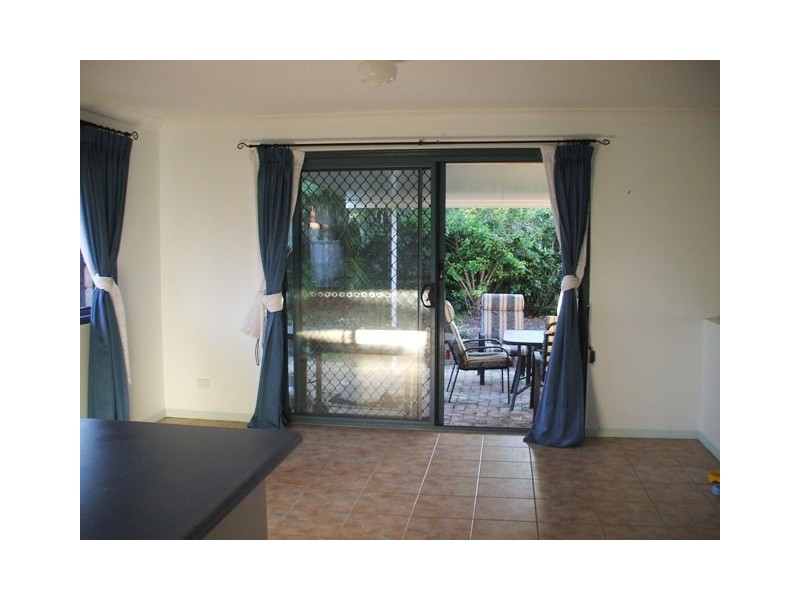 10 Monavale Court, Sandstone Point QLD 4511