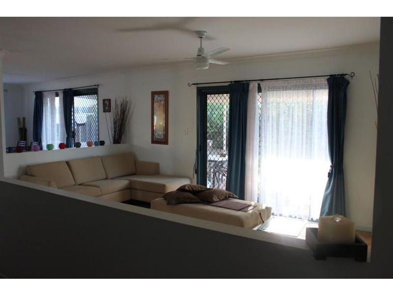 10 Monavale Court, Sandstone Point QLD 4511