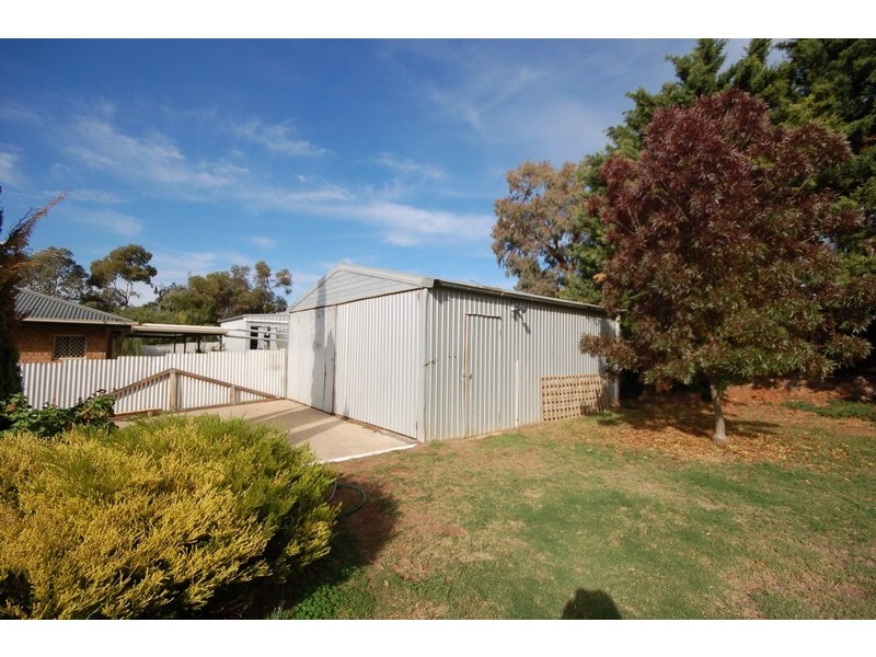 11 Myrtle Avenue, Murray Bridge SA 5253