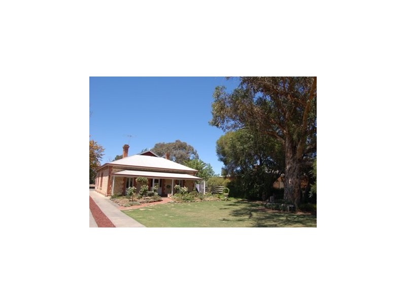 94 Adelaide Road, Murray Bridge SA 5253