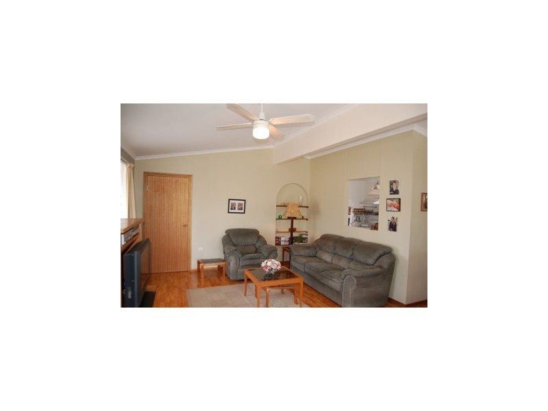 2 Chandler Ave, Mannum SA 5238