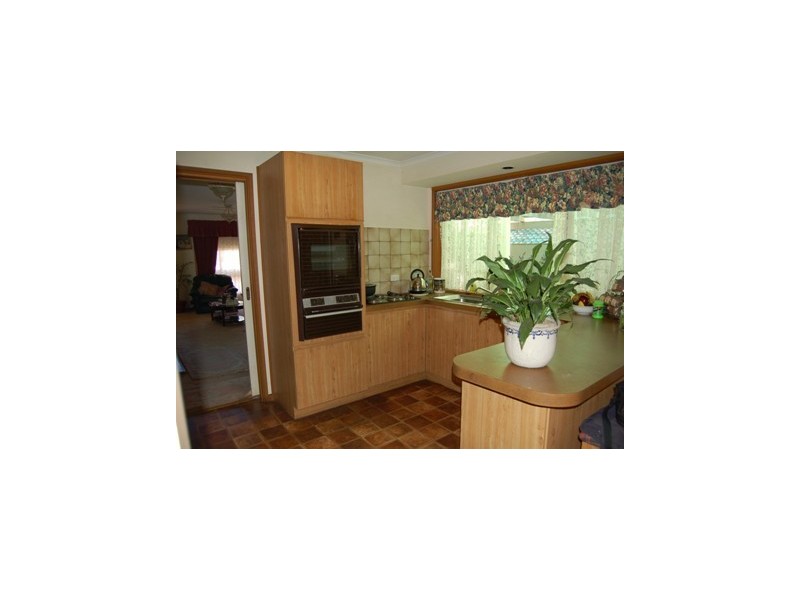 11 Donald Avenue, Murray Bridge SA 5253