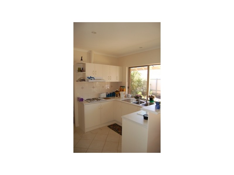 8 Cockatoo Cres, Murray Bridge SA 5253