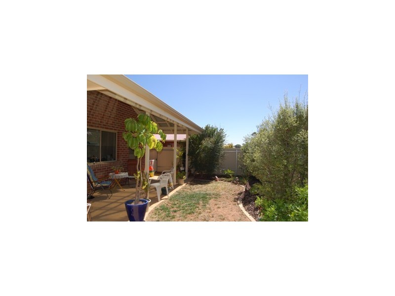 8 Cockatoo Cres, Murray Bridge SA 5253