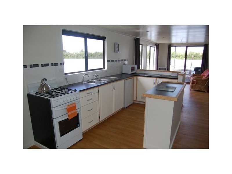 Serenity Houseboat, Murray Bridge SA 5253