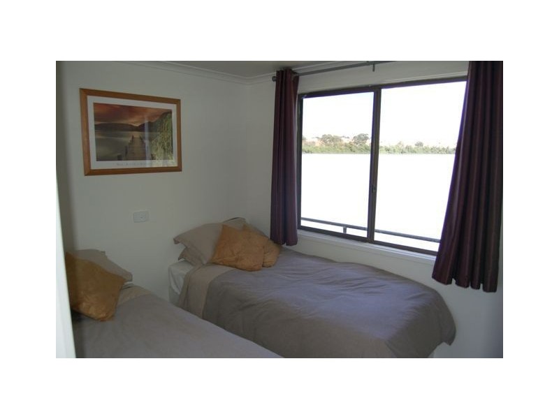 Serenity Houseboat, Murray Bridge SA 5253