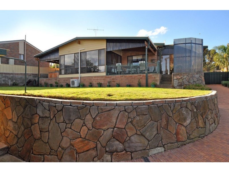 11A Moore Street, Murray Bridge SA 5253