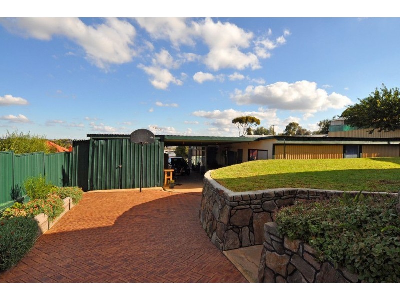 11A Moore Street, Murray Bridge SA 5253