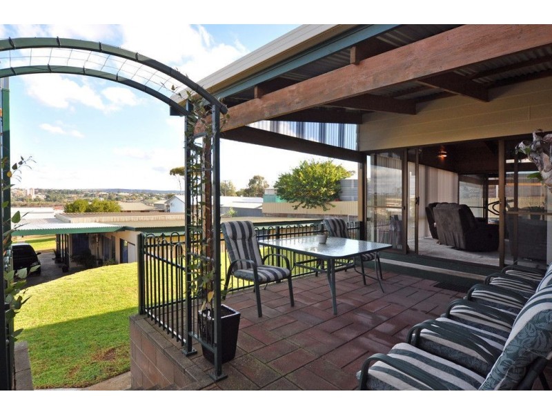 11A Moore Street, Murray Bridge SA 5253