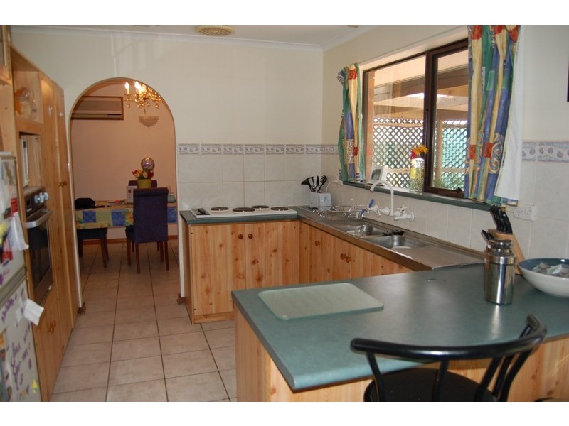 16 Zerna, Murray Bridge SA 5253