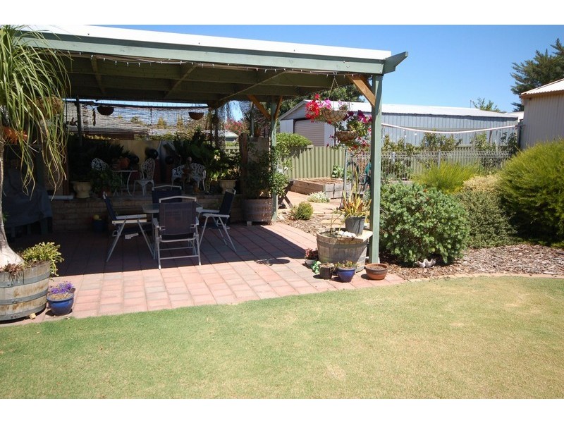 1 Frieda Avenue, Murray Bridge SA 5253