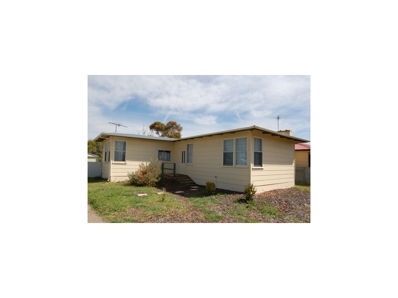 4 Tiller Street, Tailem Bend SA 5260