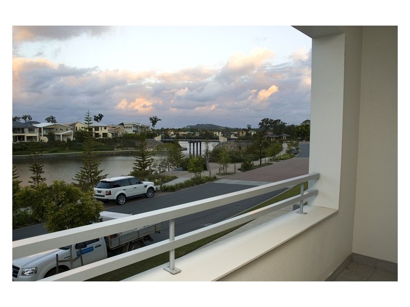 8/29 Port Peyra, Varsity Lakes QLD 4227