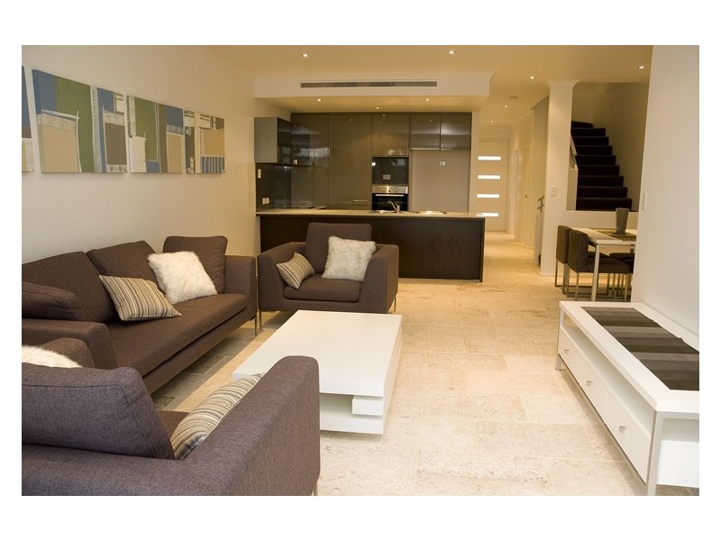 8/29 Port Peyra, Varsity Lakes QLD 4227